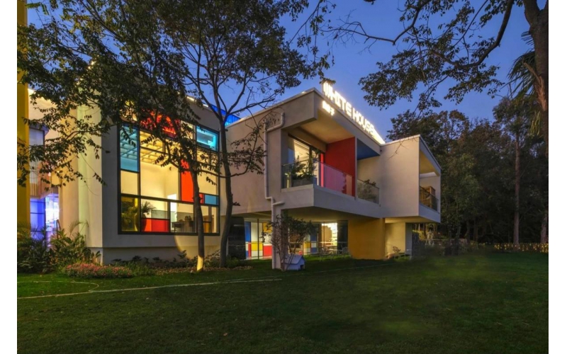 云南澄江抚仙湖度假酒店照明亮化工程