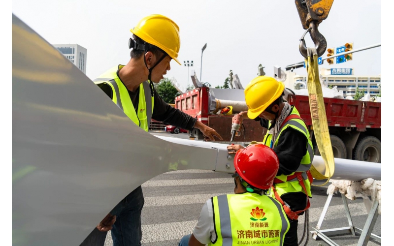 济南工业南路LED路灯升级改造完成