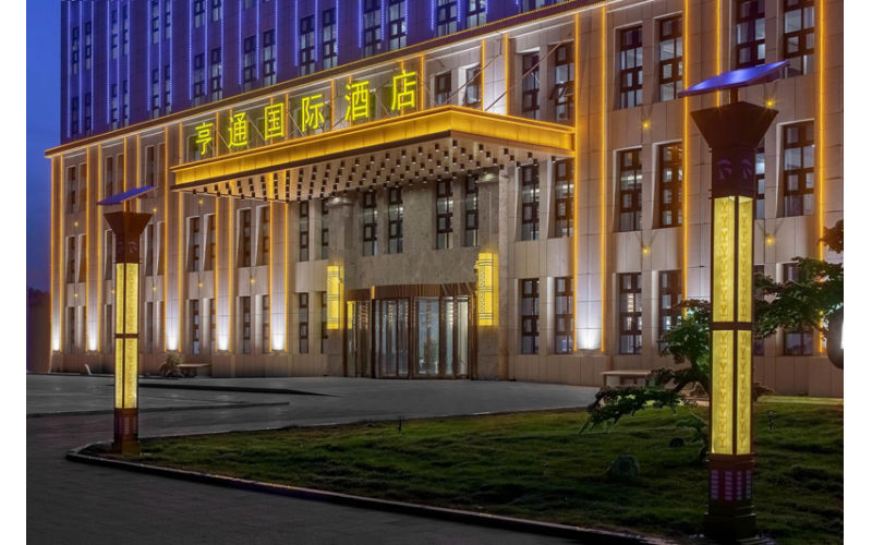 新疆特克斯县享通国际酒店夜景亮化及楼顶LED发光字工程